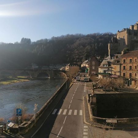 Gîte Les Pieds dans l'Olt - Ultreïa Estaing  Extérieur photo