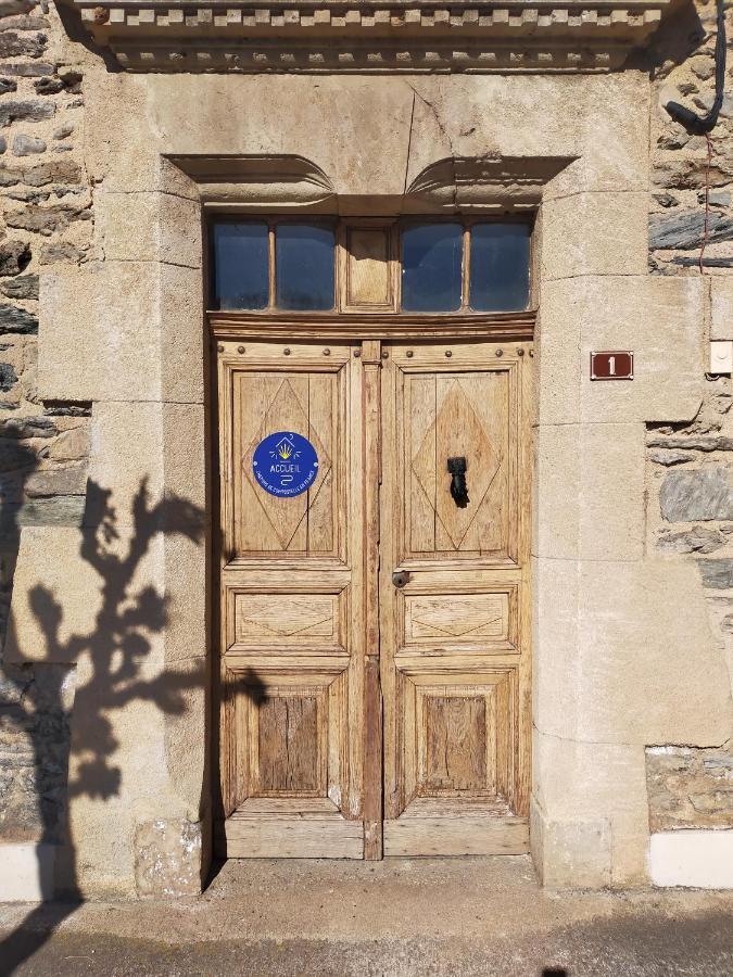 Gîte Les Pieds dans l'Olt - Ultreïa Estaing  Extérieur photo