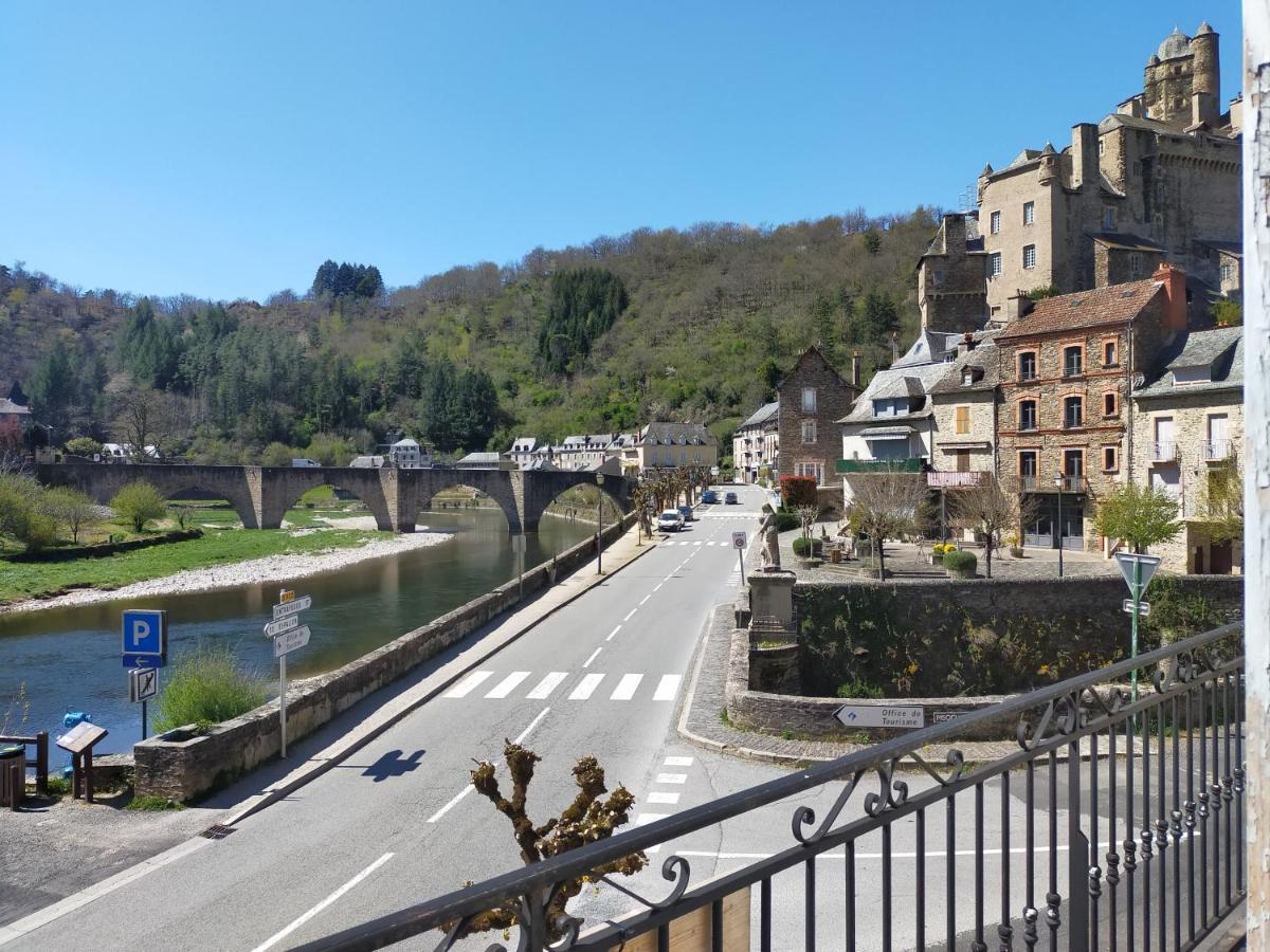 Gîte Les Pieds dans l'Olt - Ultreïa Estaing  Extérieur photo